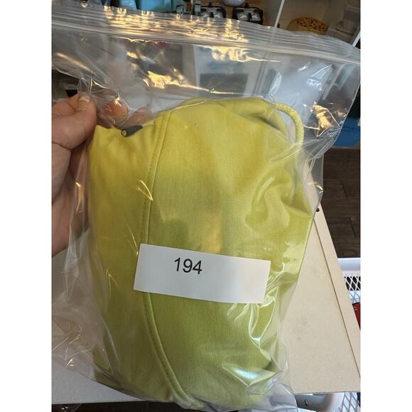 Under Armor Sweatshirt Women Medium Lime Green Sweater Loose Fit Funnel Neck - Picture 8 of 8
